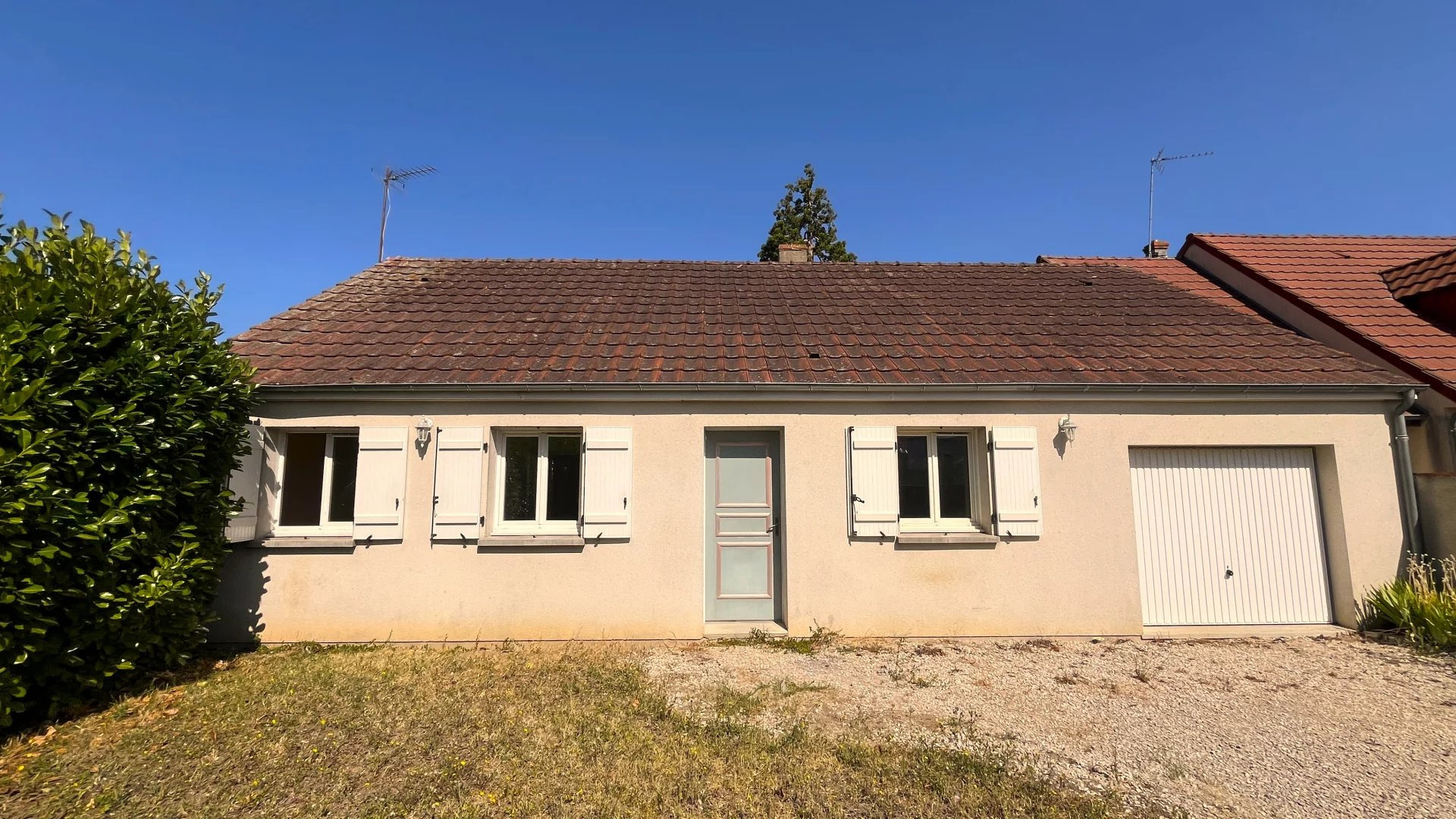 Maison à vendre à Cravant, 81 m², 4 pièces – photo 1 sur 11